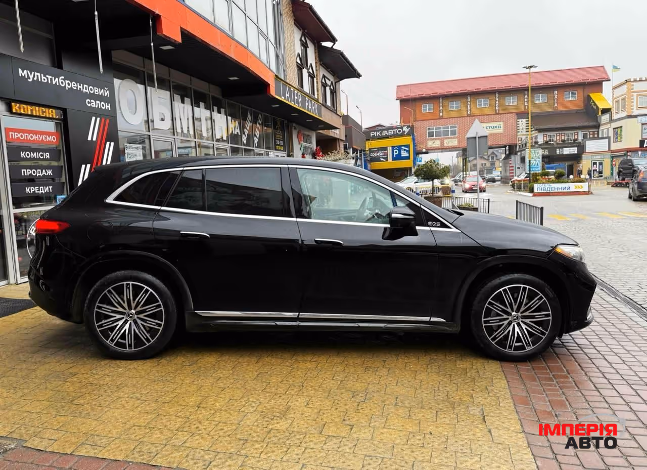 Mercedes-Benz EQS SUV - фото 3