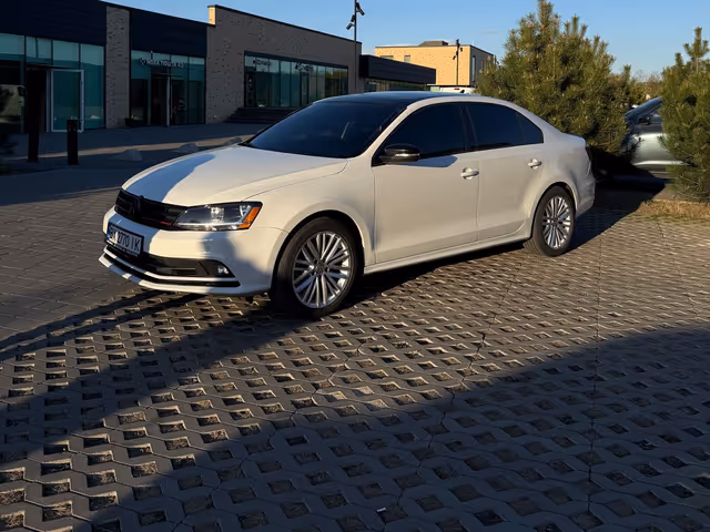 Volkswagen Jetta - фото 5