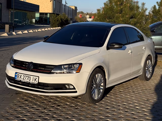 Volkswagen Jetta - фото 1