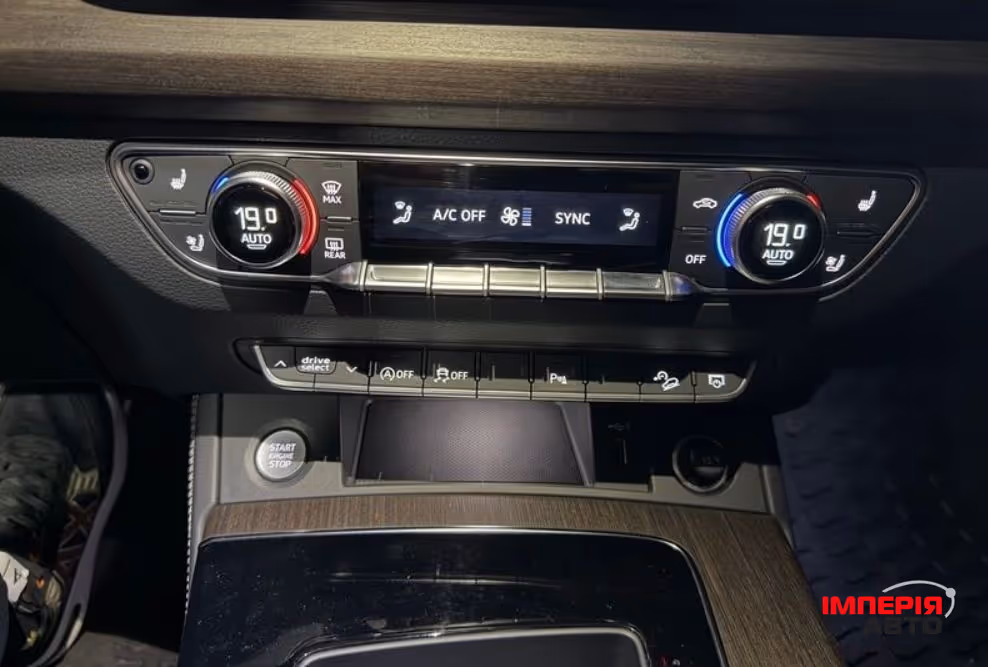 Audi Q5 - фото 10