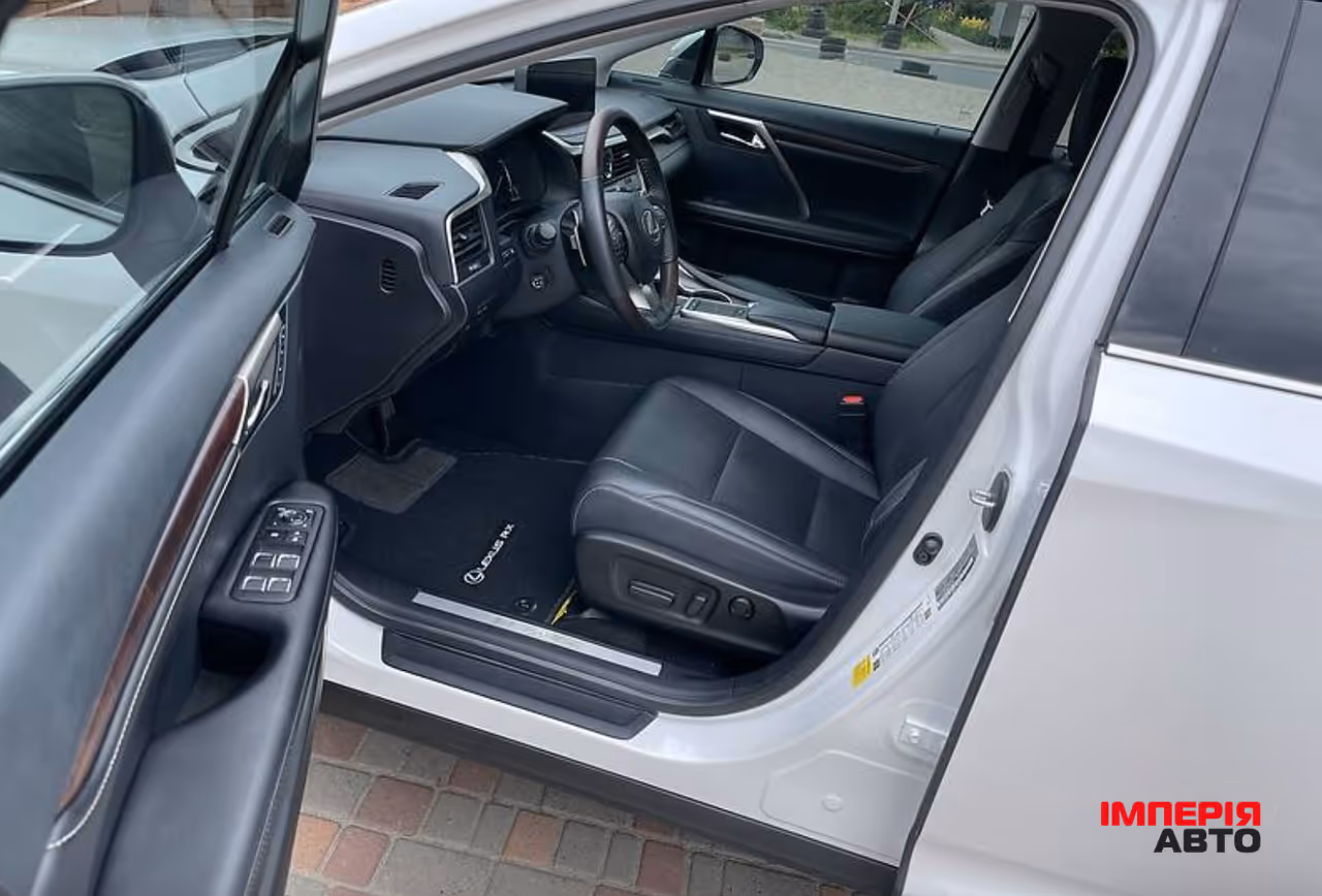Lexus RX - фото 9