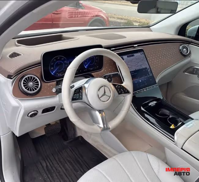 Mercedes-Benz EQE SUV - фото 9