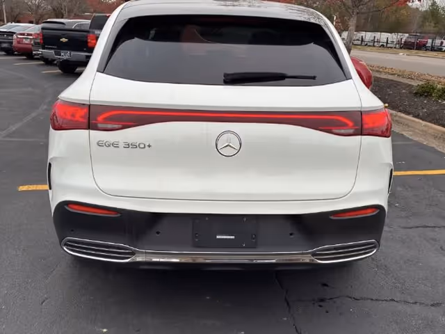 Mercedes-Benz EQE SUV - фото 4