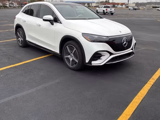 Mercedes-Benz EQE SUV - фото 2