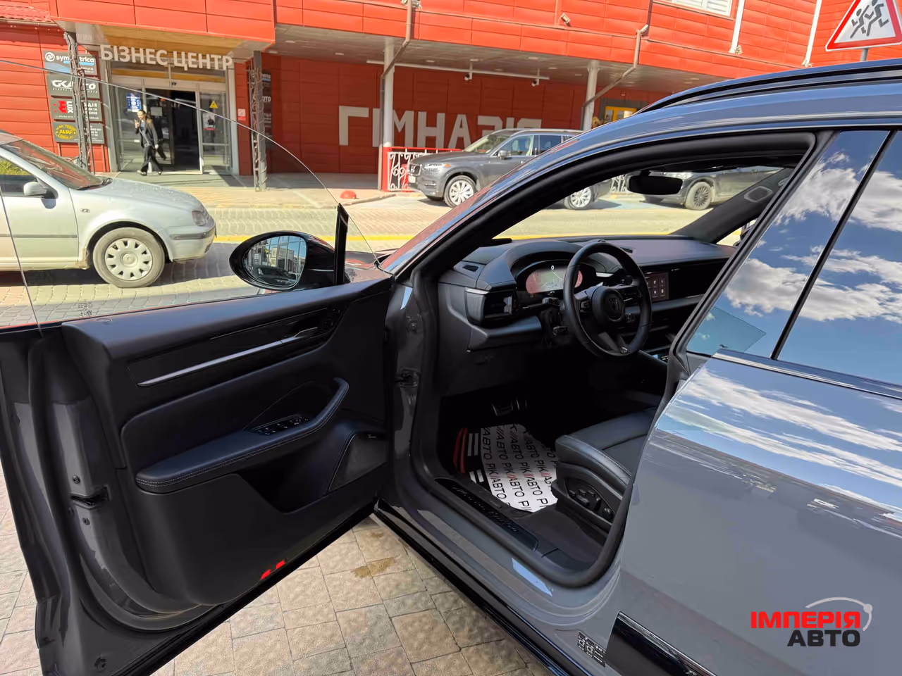 Porsche Macan - фото 16