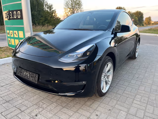 Tesla Model Y - фото 2
