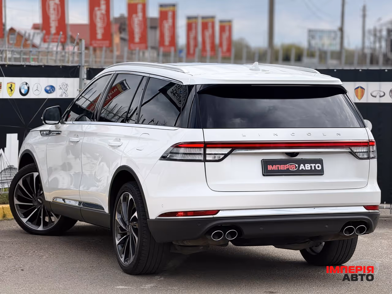 Lincoln Aviator - фото 12