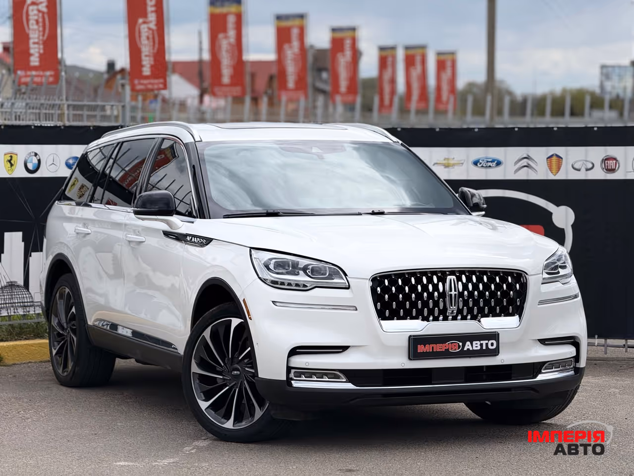 Lincoln Aviator - фото 1