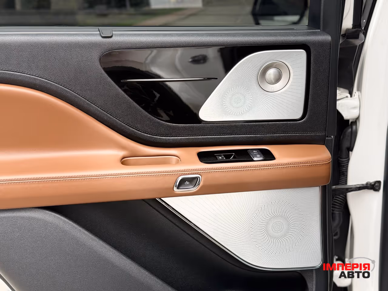 Lincoln Aviator - фото 21