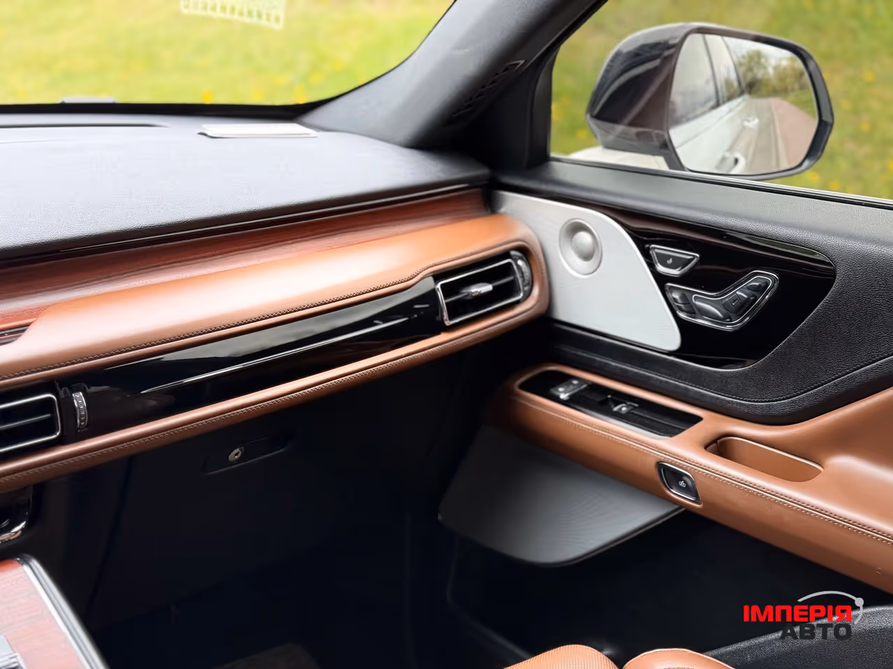 Lincoln Aviator - фото 23