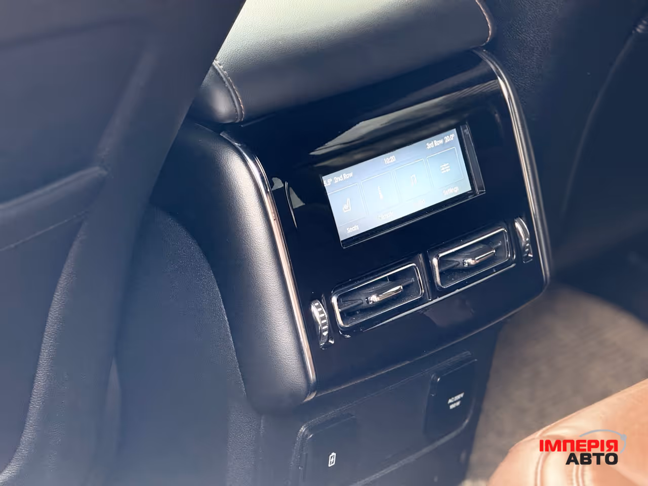 Lincoln Aviator - фото 44