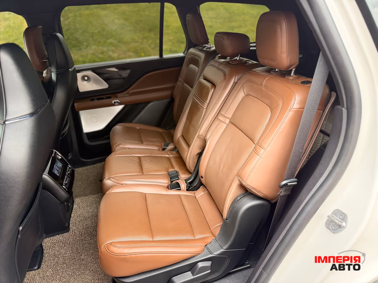 Lincoln Aviator - фото 28
