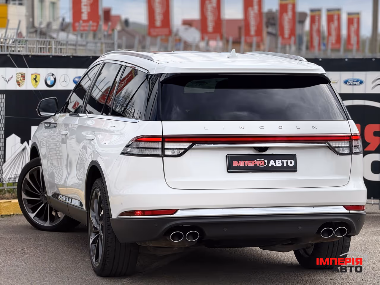 Lincoln Aviator - фото 11