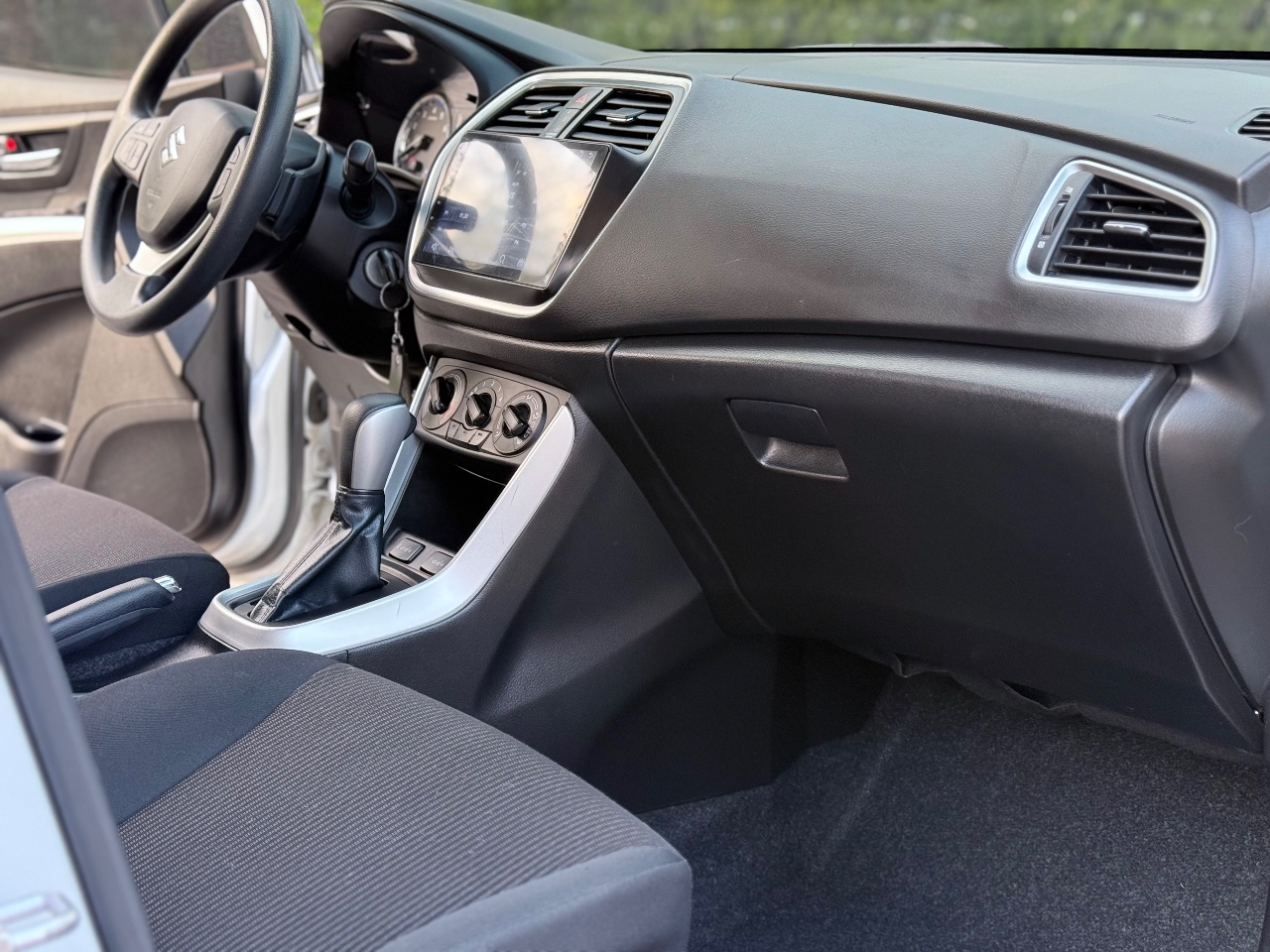 Suzuki SX4 - фото 18