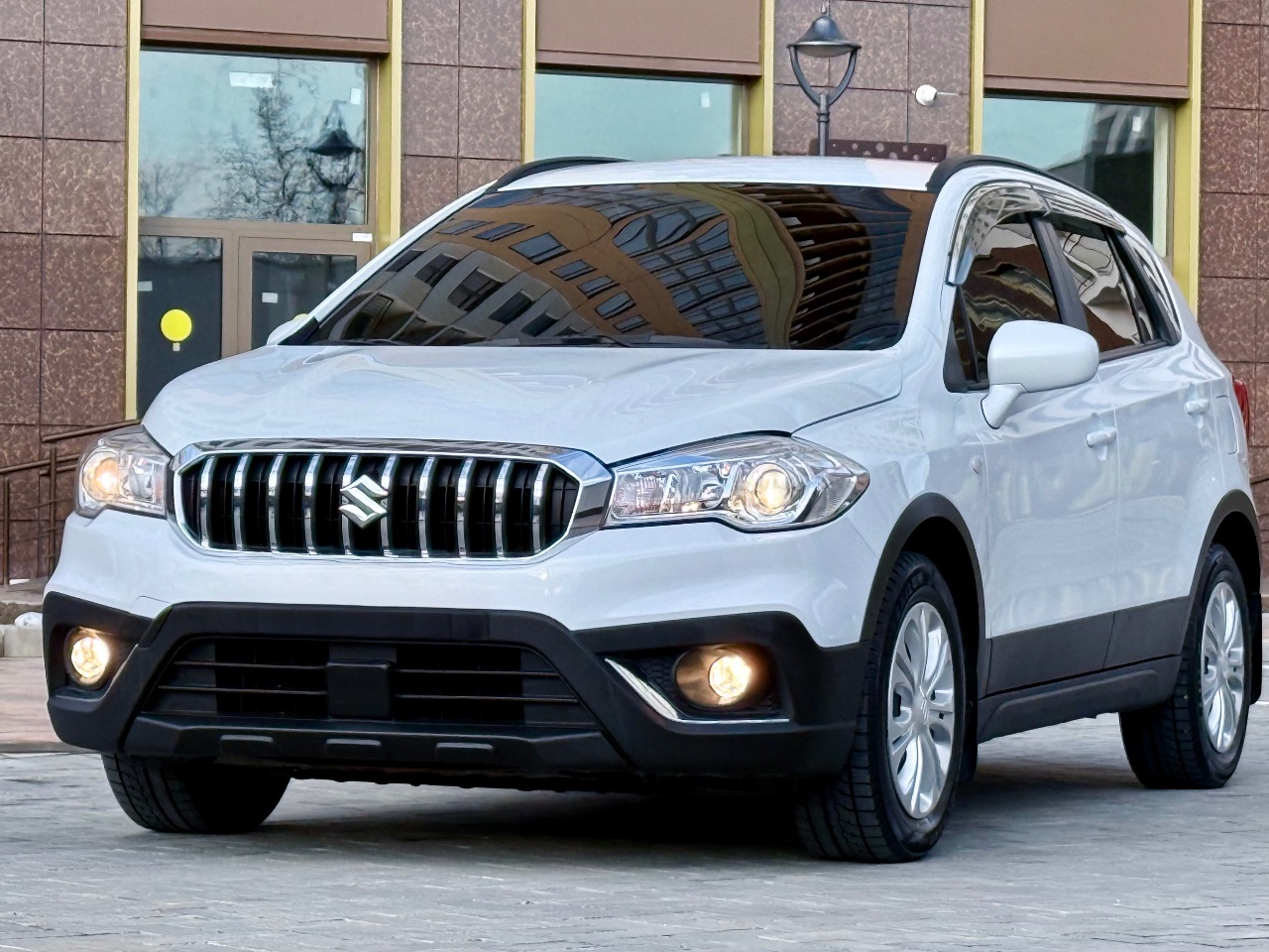 Suzuki SX4 - фото 1