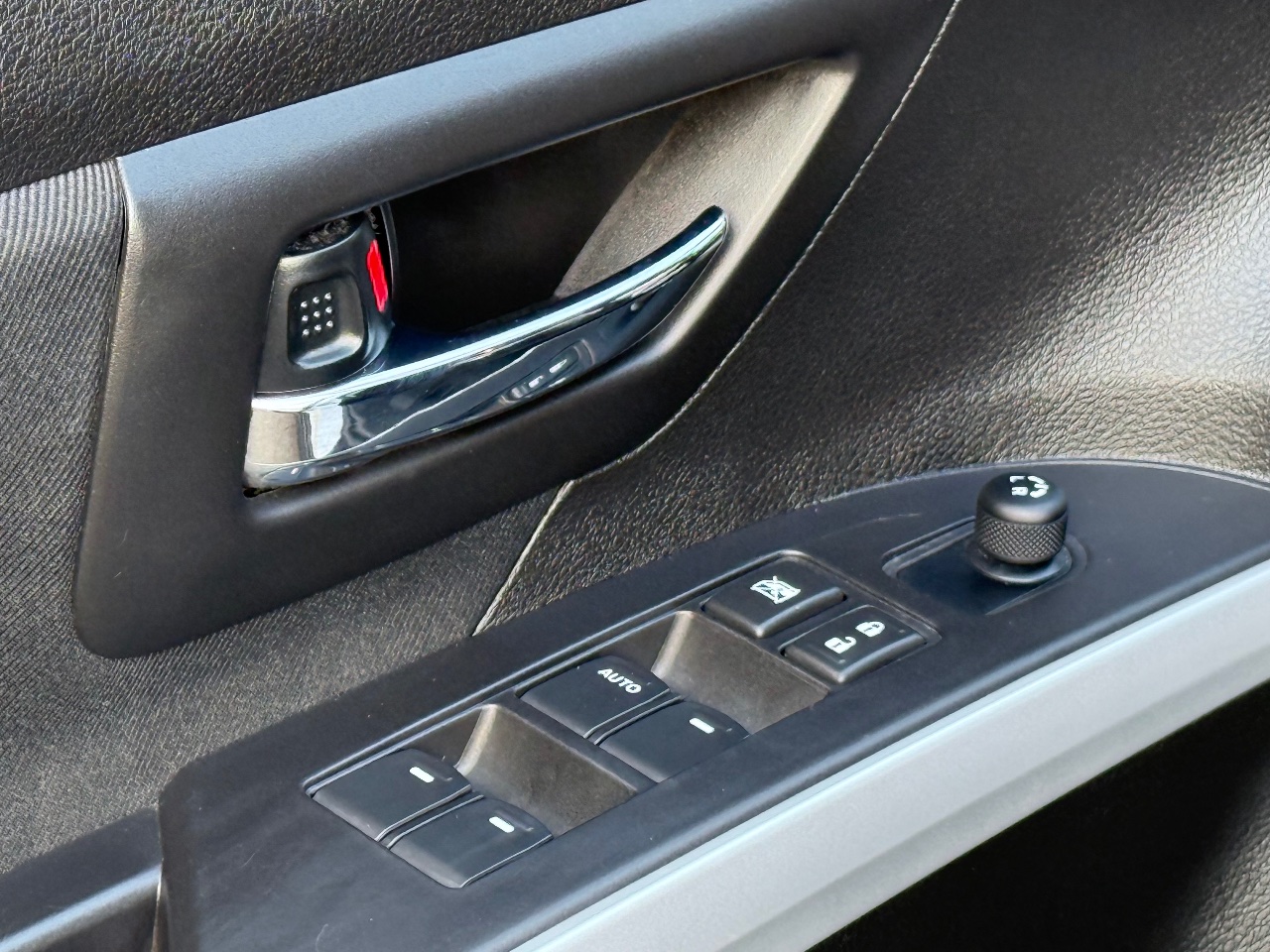 Suzuki SX4 - фото 24