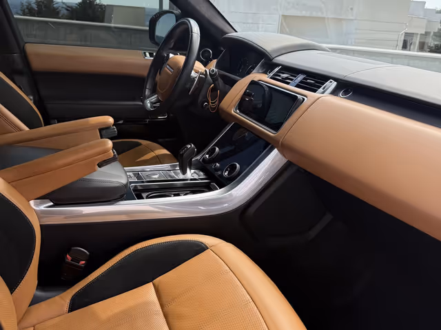 Land Rover Range Rover Sport - фото 1