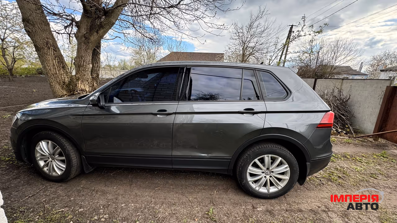 Volkswagen Tiguan - фото 2