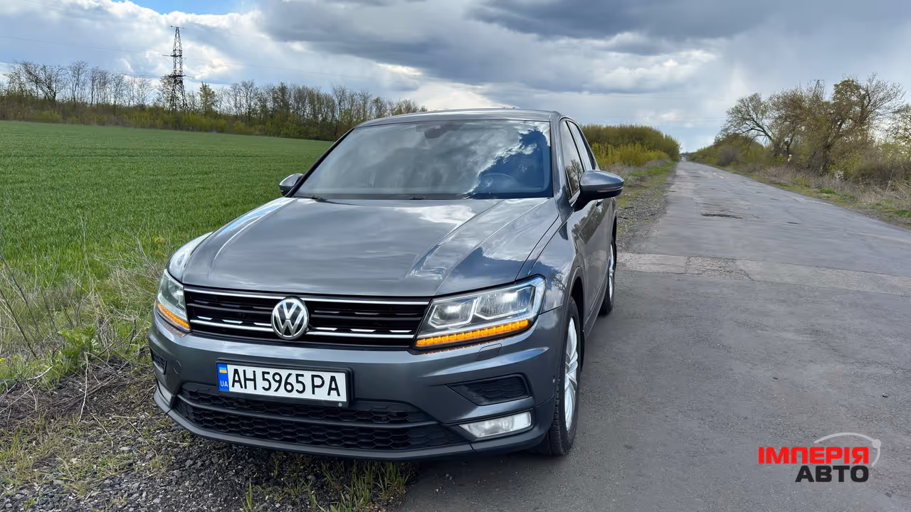 Volkswagen Tiguan - фото 1