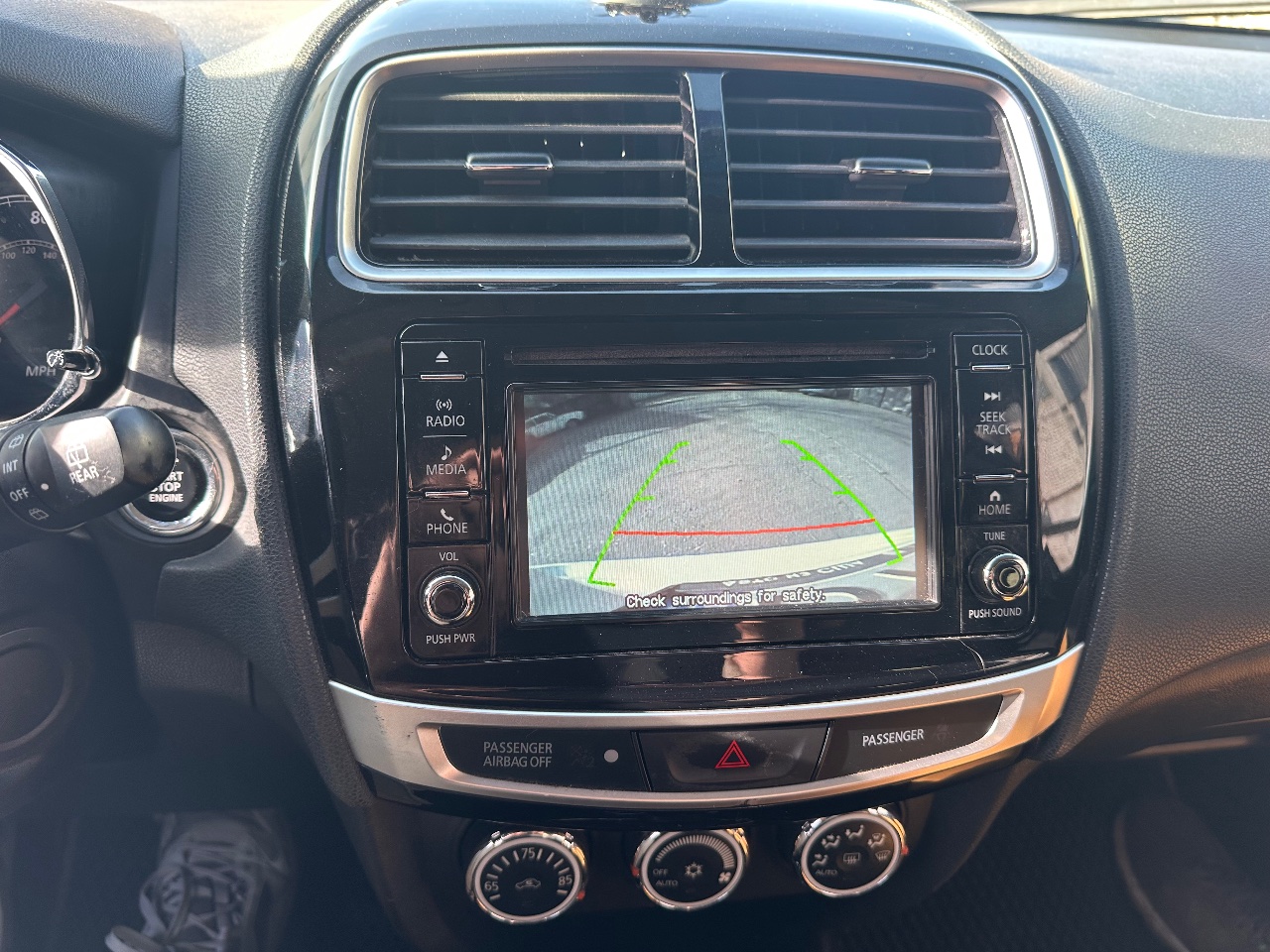 Mitsubishi Outlander Sport - фото 7