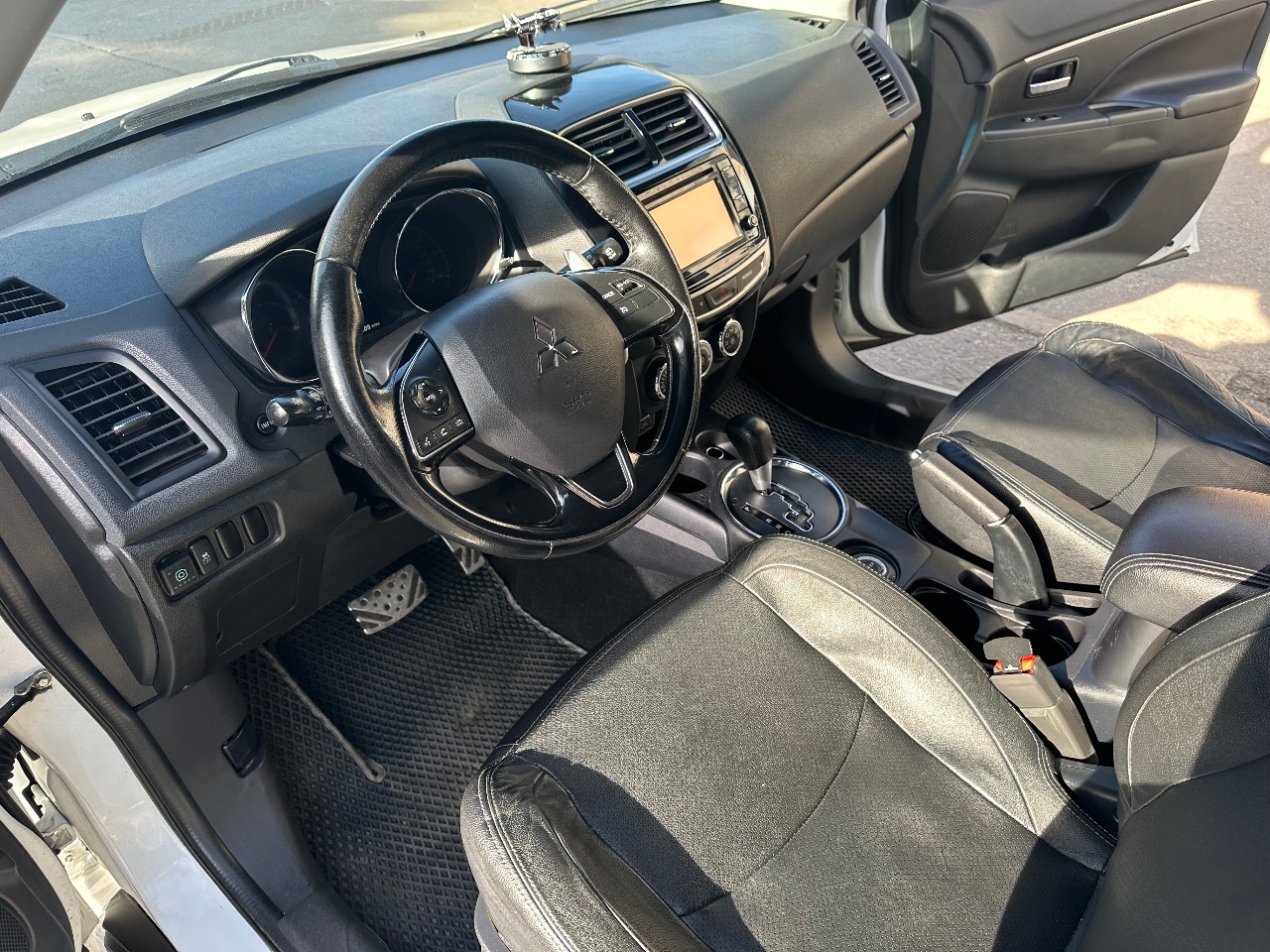 Mitsubishi Outlander Sport - фото 8