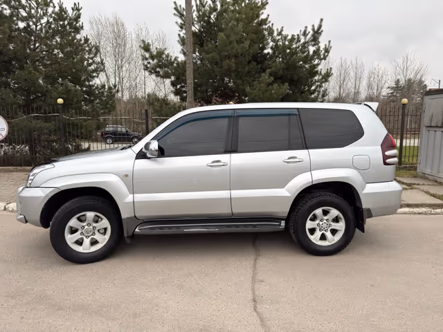 Toyota Land Cruiser Prado - фото 3