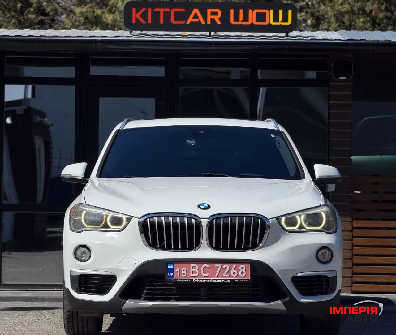 BMW X1 - фото 1