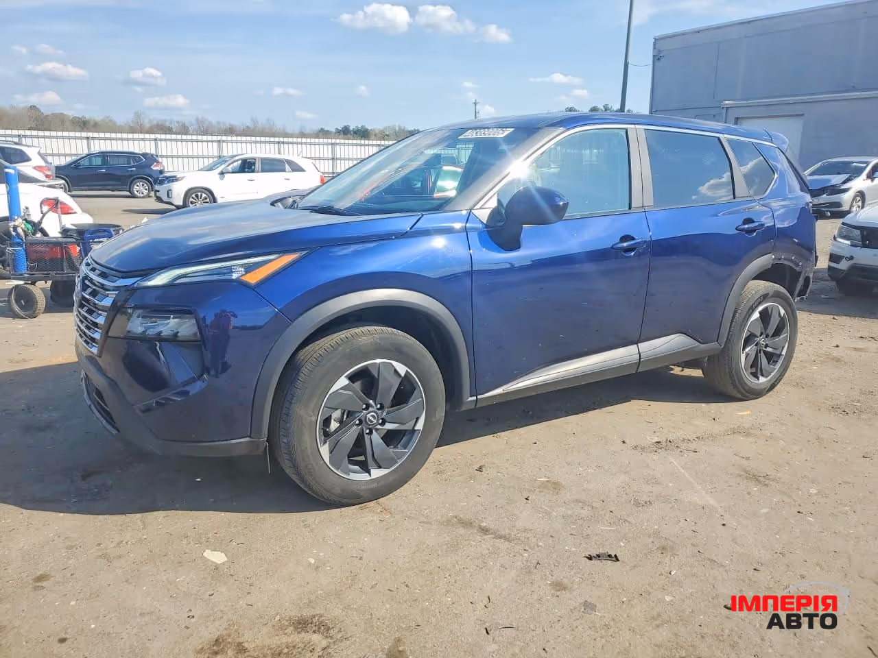 Nissan Rogue - фото 1