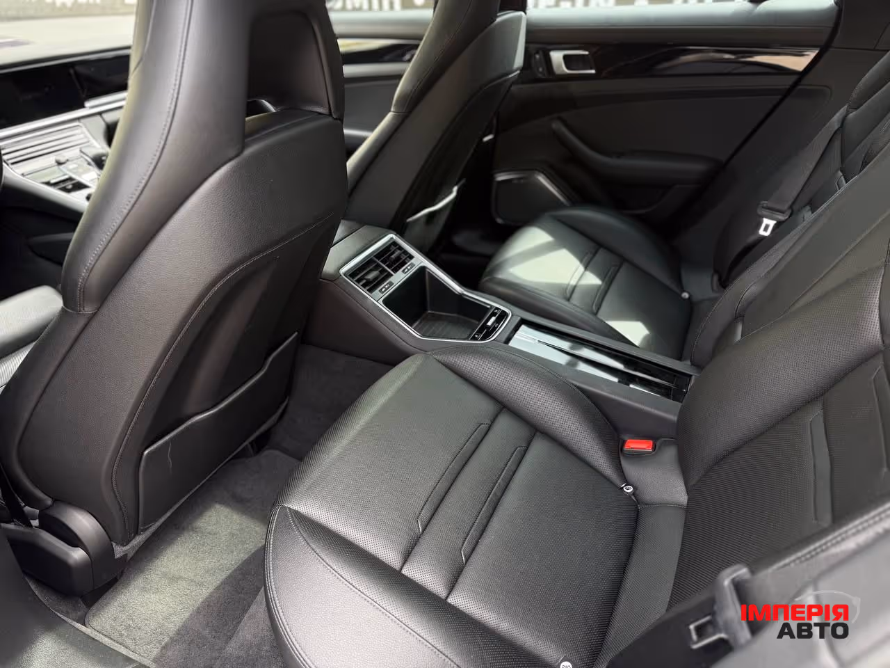 Porsche Panamera - фото 9
