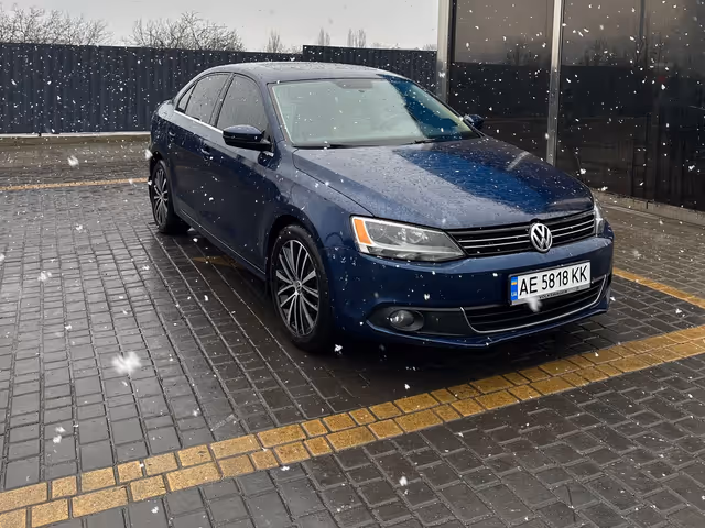 Volkswagen Jetta - фото 5