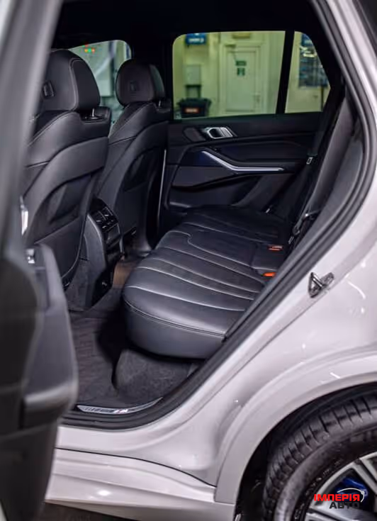 BMW X5 - фото 8