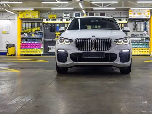 BMW X5 - фото 2