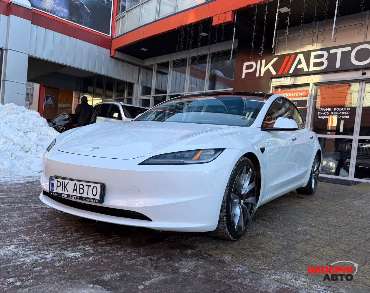 Tesla Model 3 - фото 2