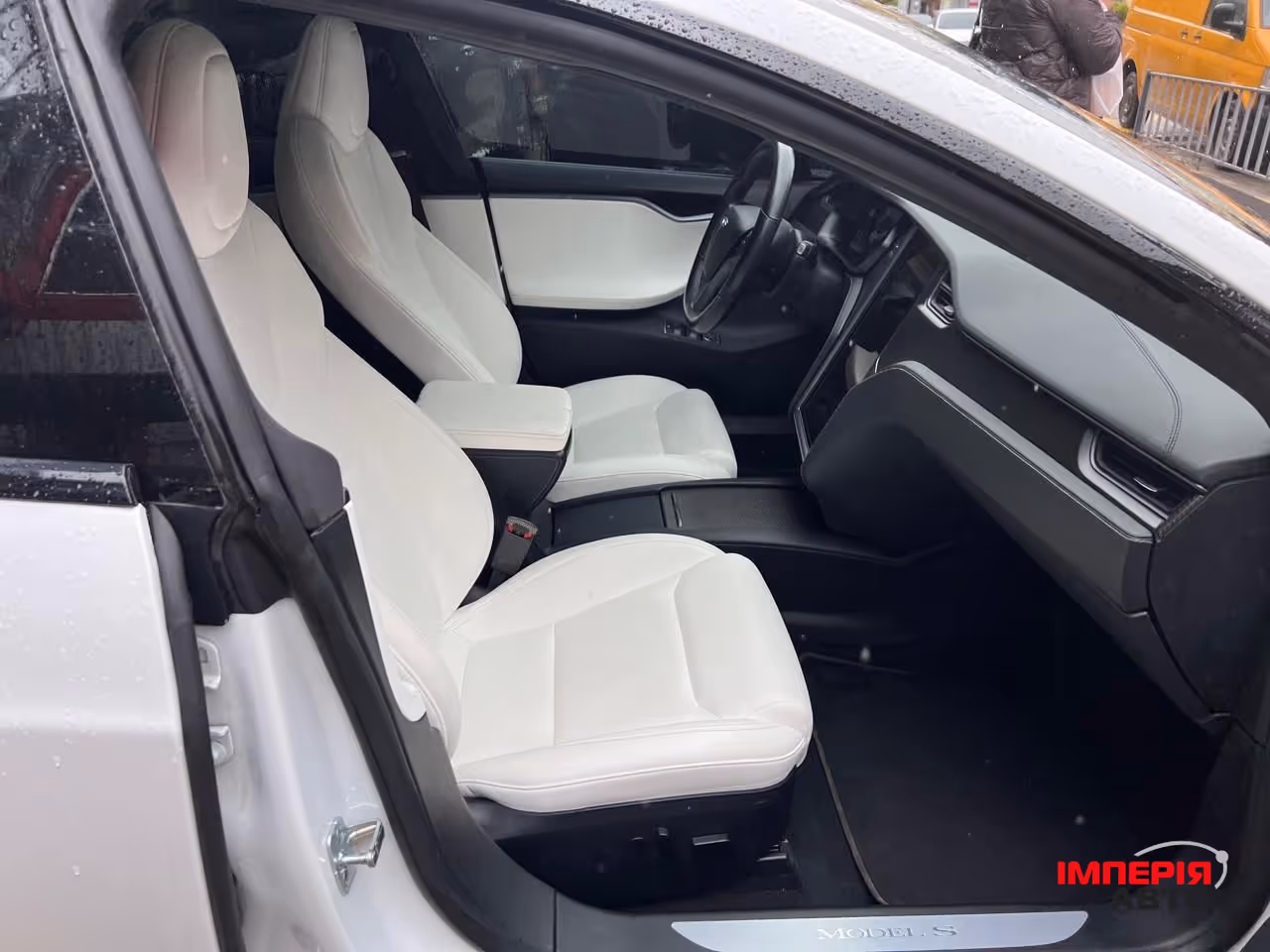 Tesla Model S - фото 9