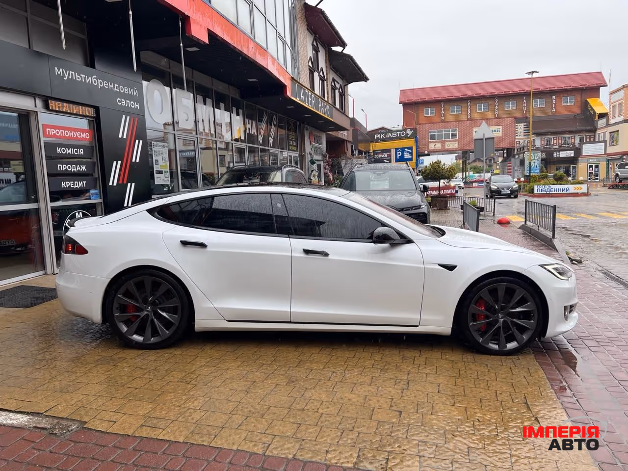 Tesla Model S - фото 3