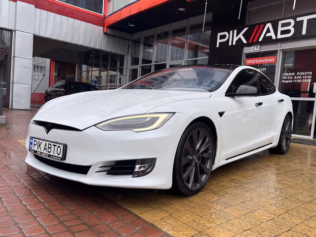Tesla Model S - фото 2