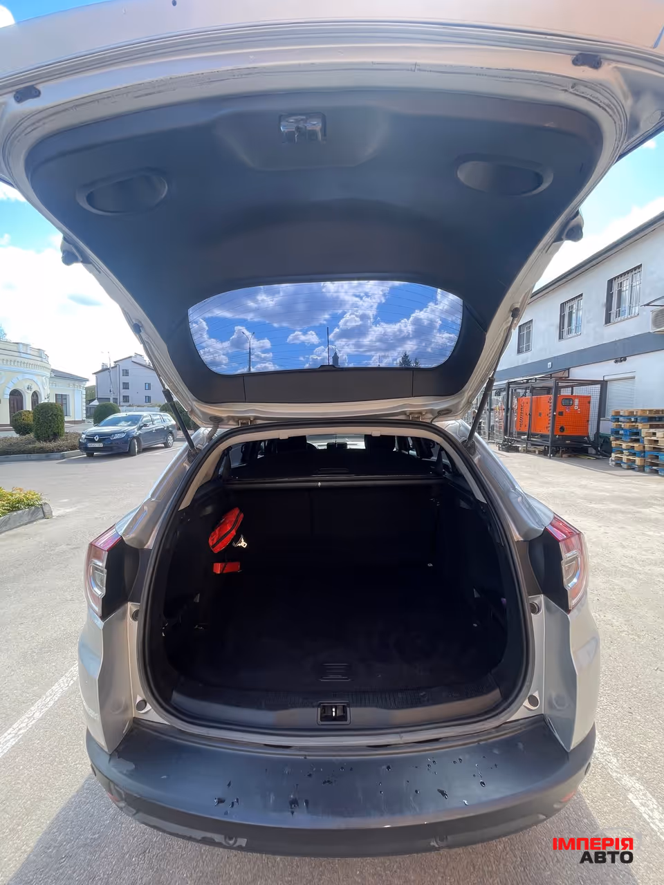 Renault Megane - фото 8
