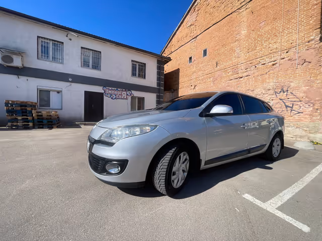 Renault Megane - фото 3