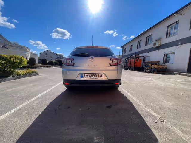Renault Megane - фото 5