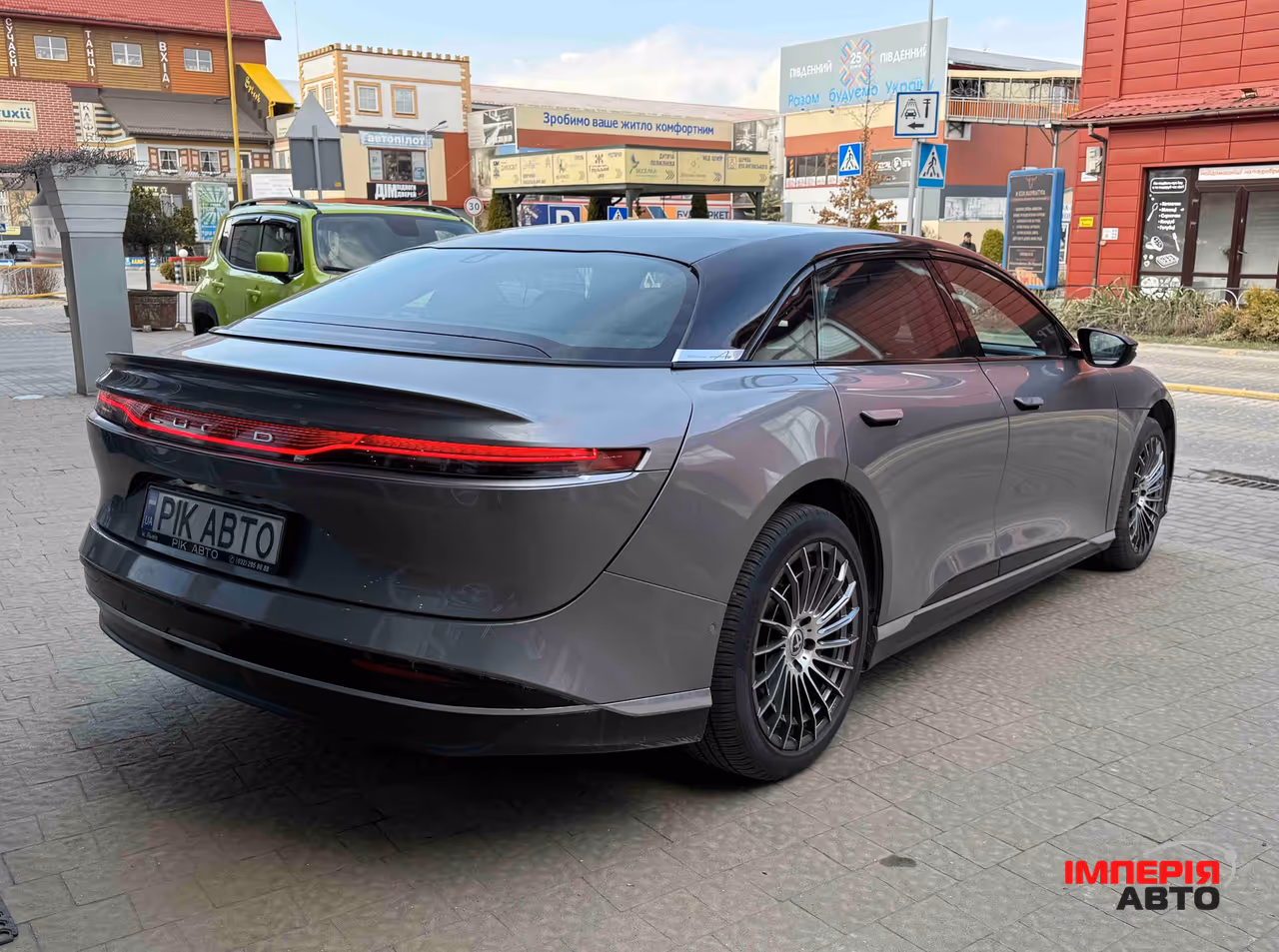 Lucid Air - фото 9