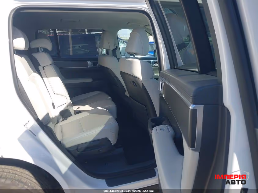 Hyundai Santa Fe - фото 4