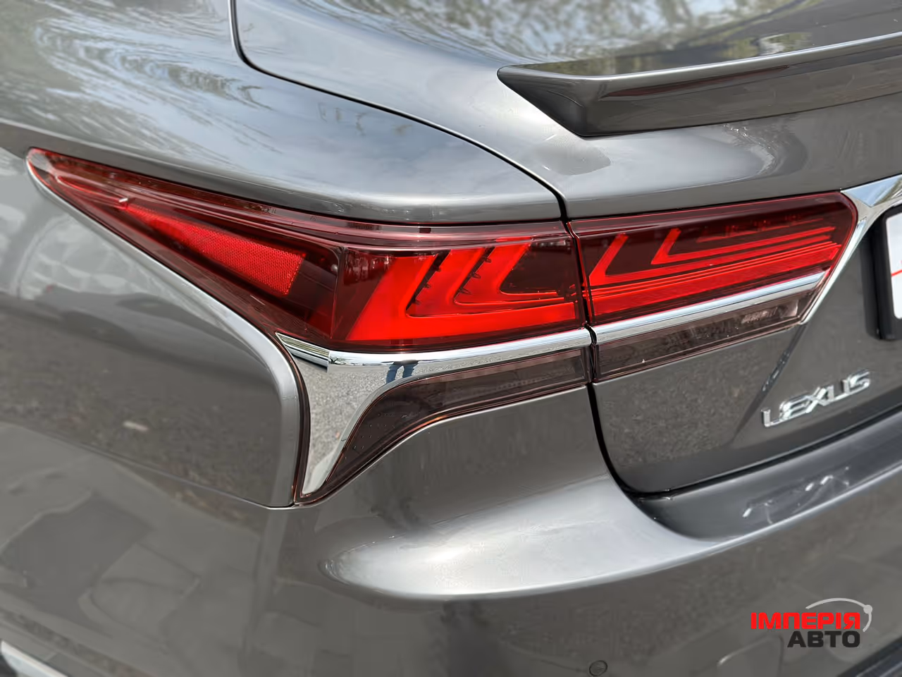 Lexus LS - фото 10