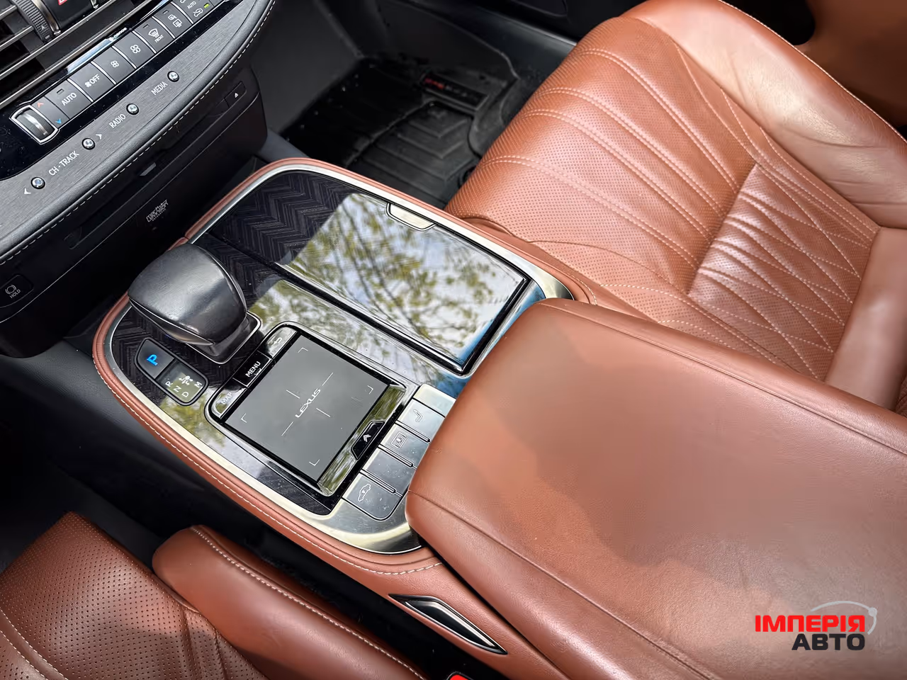Lexus LS - фото 36