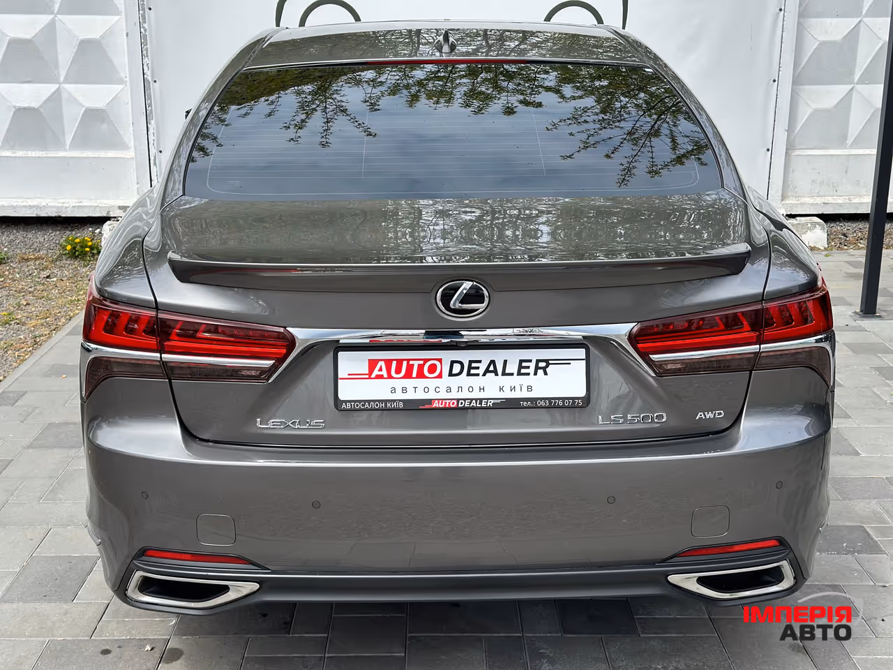 Lexus LS - фото 12