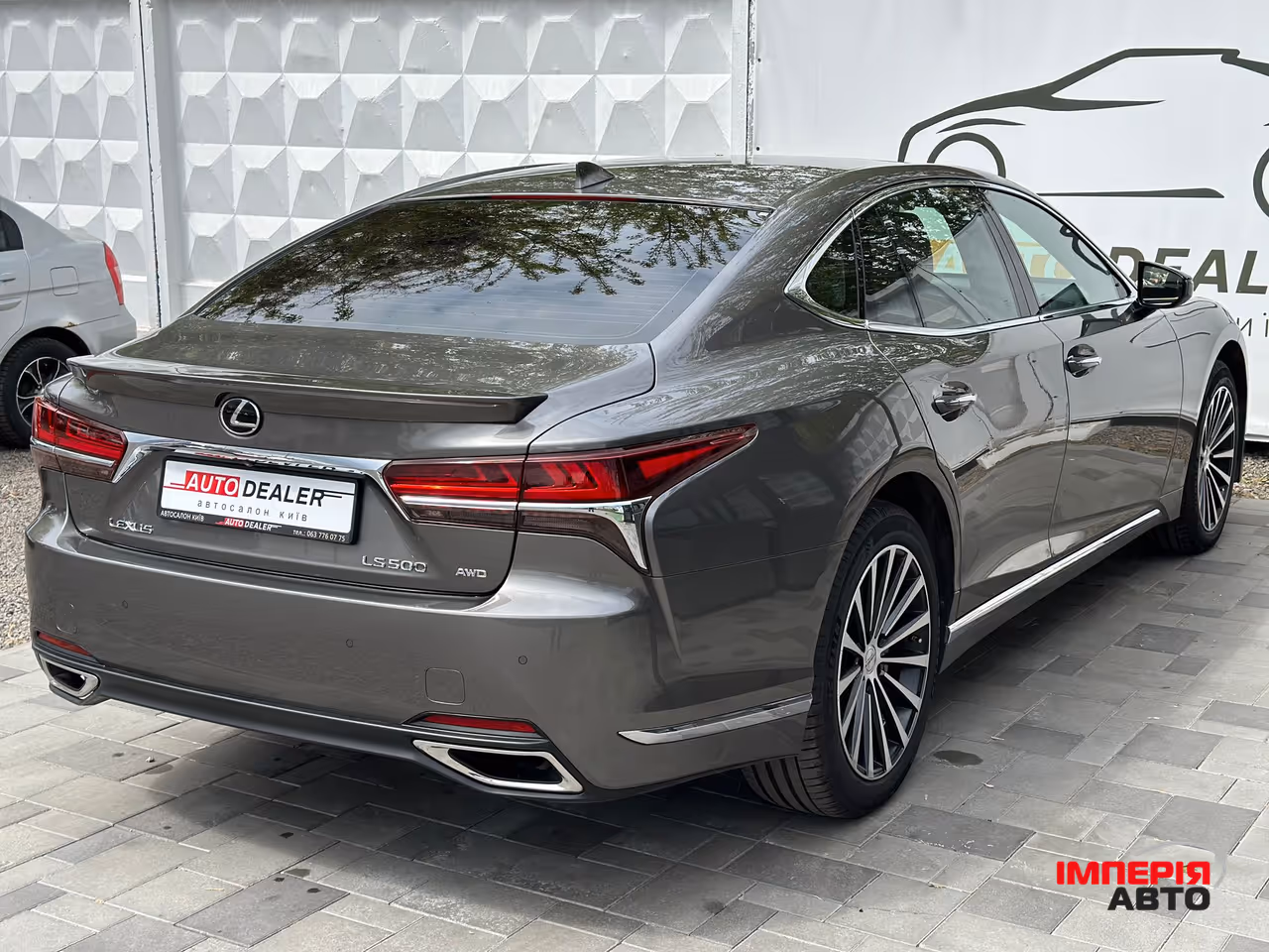Lexus LS - фото 13