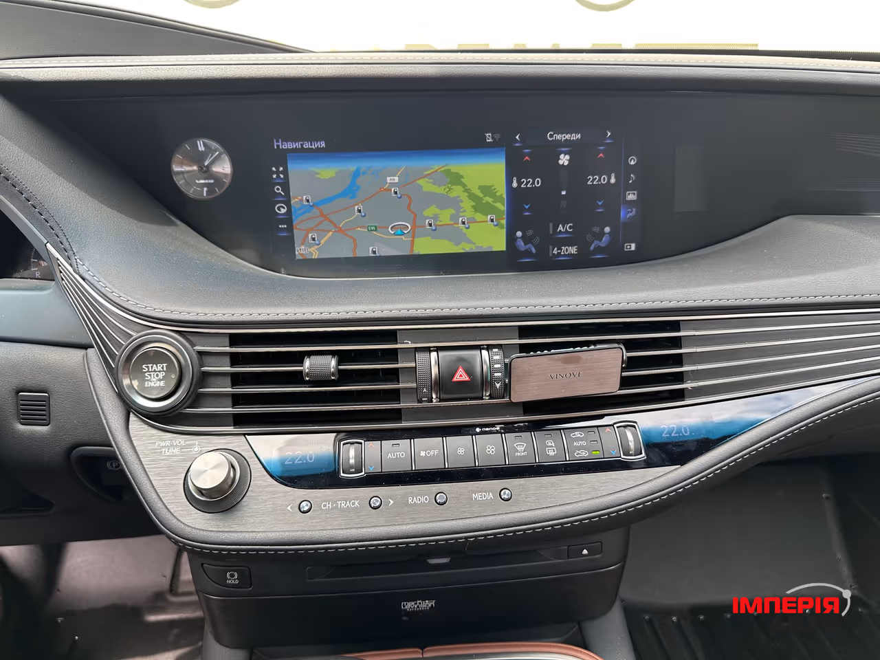 Lexus LS - фото 32