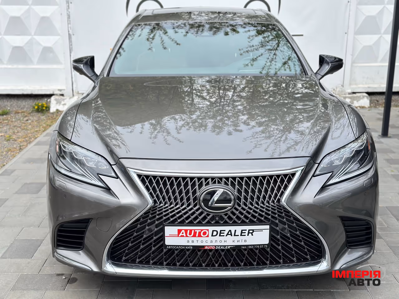 Lexus LS - фото 2