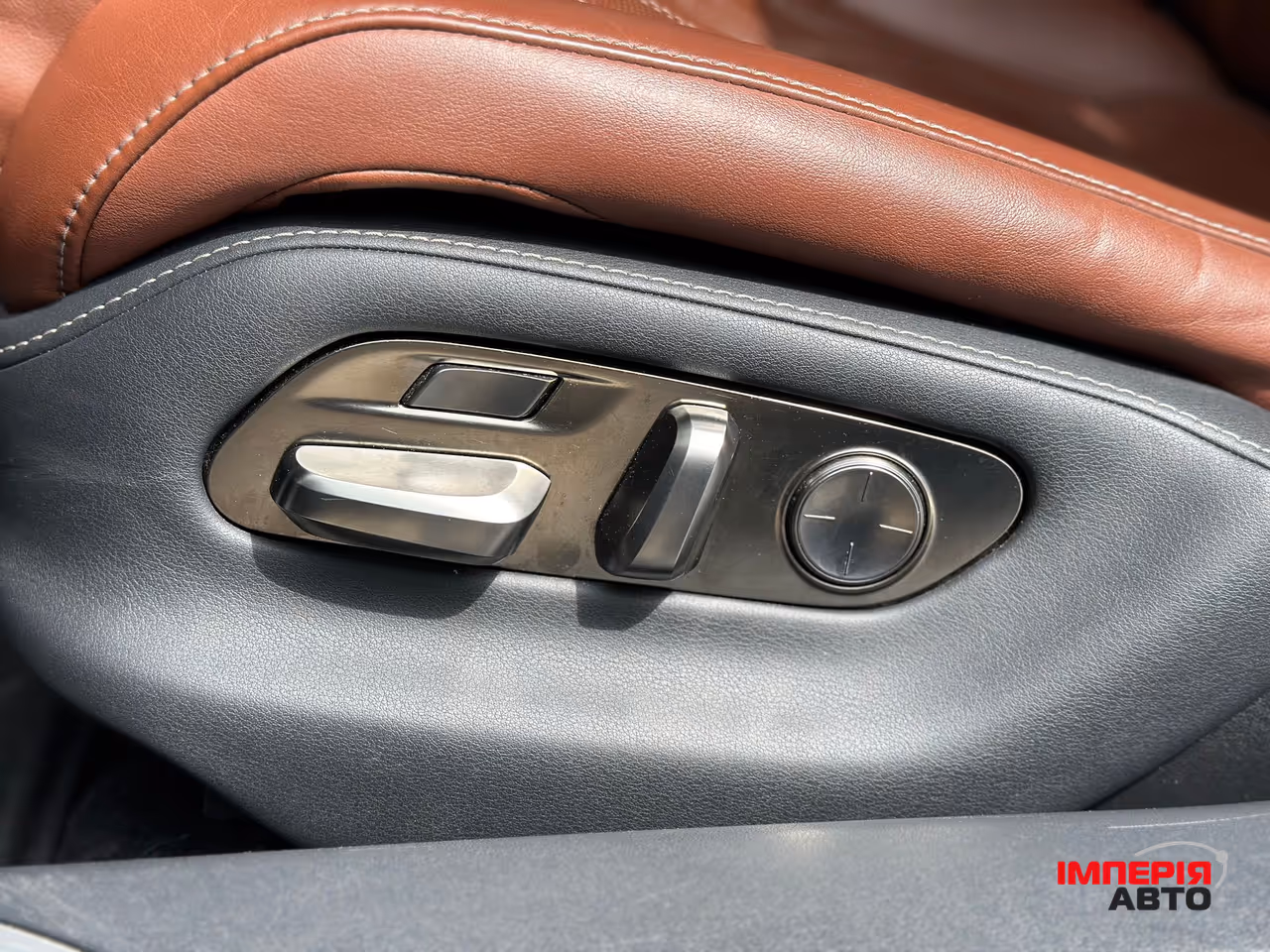 Lexus LS - фото 19