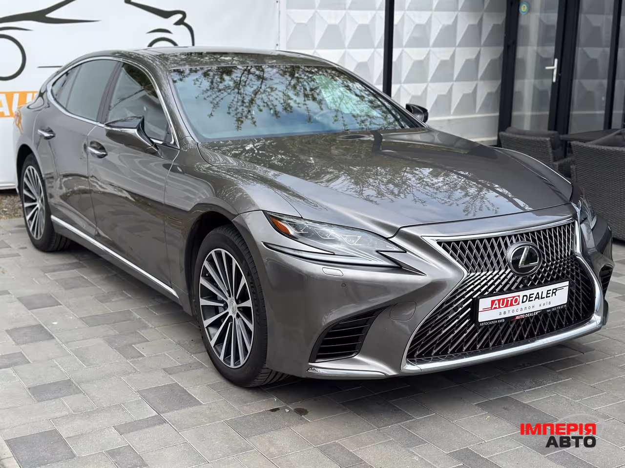 Lexus LS - фото 14