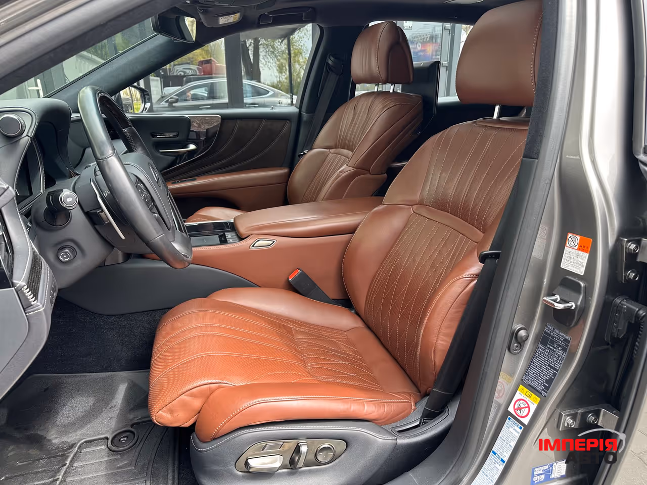 Lexus LS - фото 18